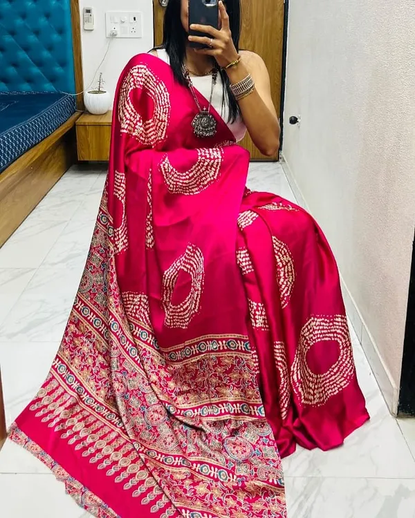 Semi_Gajji_Silk_Bandhni_Flow_Japan_Silk_Saree