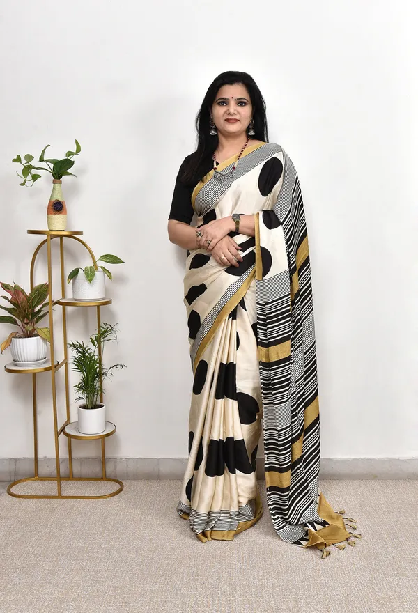 Ajrakh_Handblock_Printed_Modal_Silk_Saree_With_Blouse_Piece_For_Women