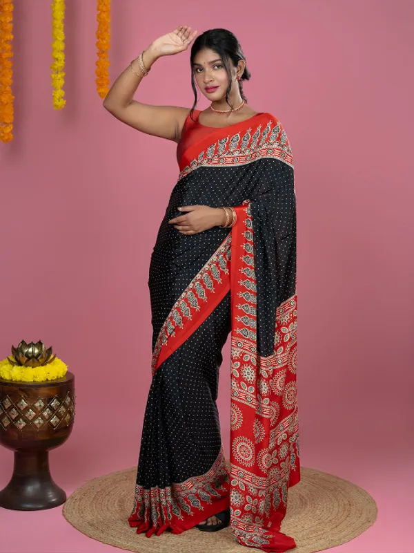 The_Grace_of_Tradition_gajji_aajrakh_silk_saree