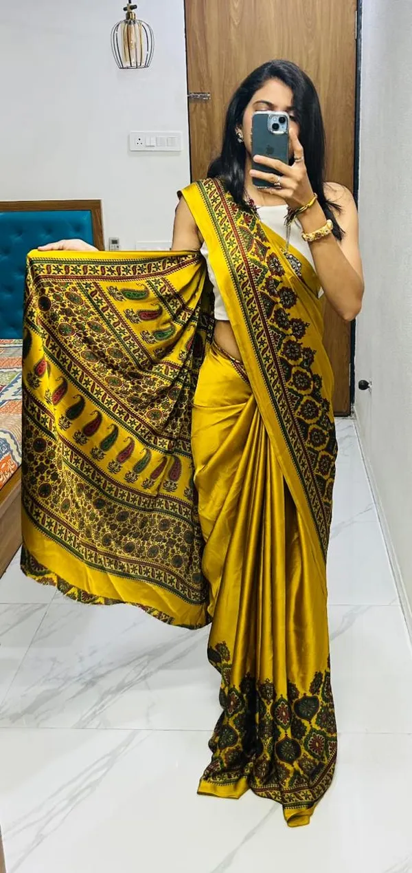 Semi_Pure_Gajji_Soft_Silk_Saree_With_Hand_Ajrakh_Designing