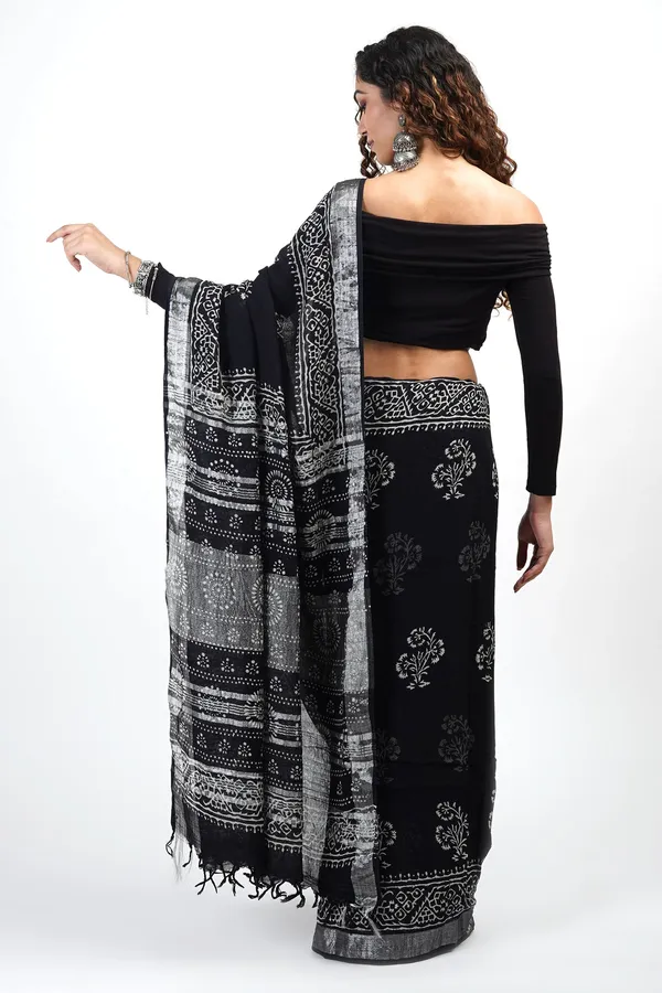 Chandani_Black_Digital_Block_Print_Linen_Saree_With_Blouse_Piece