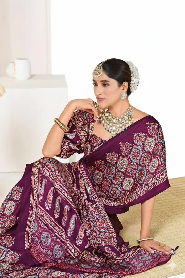 Semi_Pure_Gajji_Soft_Silk_Saree_With_Hand_Ajrakh_Designing
