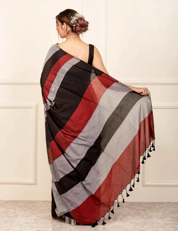 Black_Marron_Linen_Saree_With_Blouse_Piece