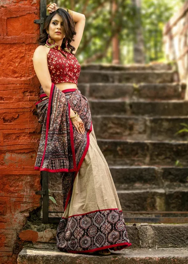Exclusive_Block_&_Combination_Linen_Saree_With_Blouse_Piece