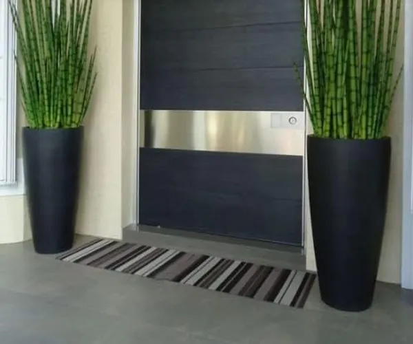 Black_Plant_Store_Metal_Tall_Planters_For_Outdoor_And_Indoor_Use_-_20_Inch_Modern_Flower_Pots_For_Balcony,_Deck,_Garden,_And_Patio____30L_x_30W_x_53H_Centimeters