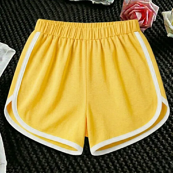 Yellow_Cotton_Blend_Regular_Shorts_For_Girls
