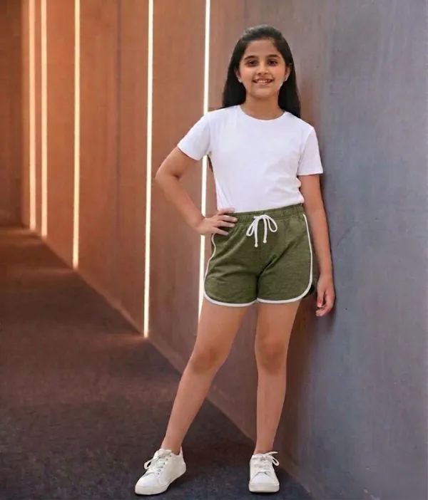 Green_Cotton_Blend_Regular_Shorts_For_Girls