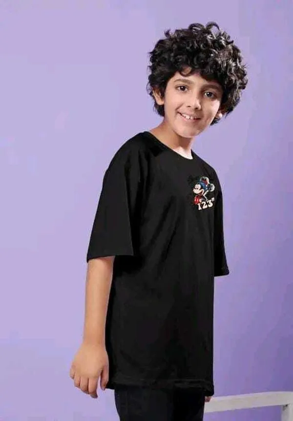 Black_Cotton_Blend_Regular_Fit_Graphic_Print_T-Shirt_For_Boys
