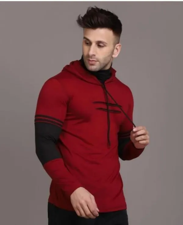 Maroon_Black_Cotton_Blend_Regular_Fit_Solid_Round_Neck_T-Shirt_For_Men