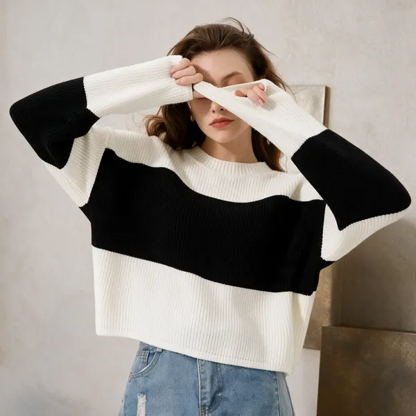 Black_White_Cotton_Relaxed_Fit_Color_Block_Top_For_Women