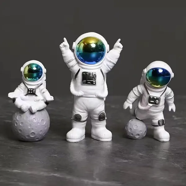 Astronaut_Figure_Set_-_3pcs_Spaceman_Resin_Sculpture_Statue_Ornament_for_Office_&_Home_Decor