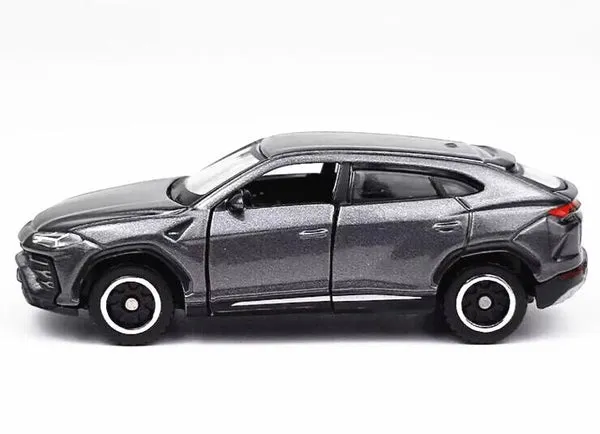Bburago_1:64_Lamborghini_Urus_Diecast_Metal_Model_Car_�_Luxury_SUV_Collector�s_Edition