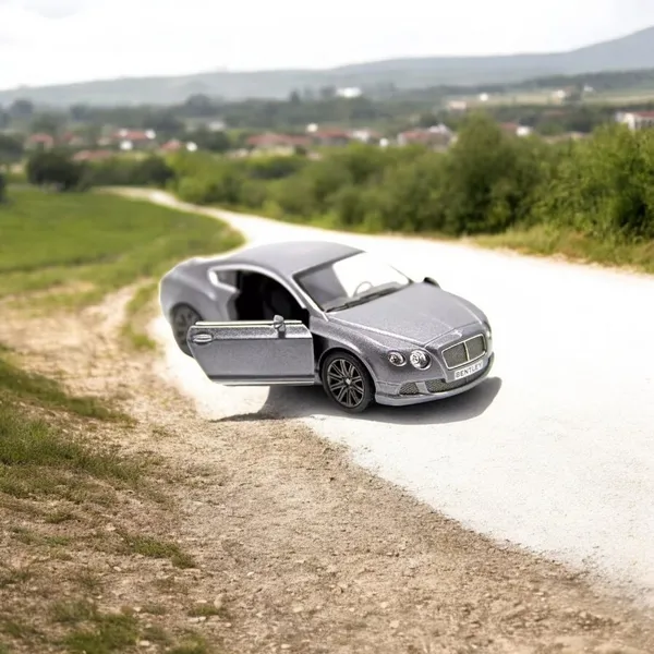Kinsmart_Silver_2012_Bentley_Continental_Gt_Speed_Metal_1:38_Diecast_Model_Car_For