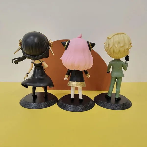 Spy_X_Family_Set_of_3_Anime_Action_Figures_-_Anya,_Loid_&_Yor_Forger_Limited_Edition_for_Car_Dashboard,_Cake,_Office_Desk_&_Study_Table