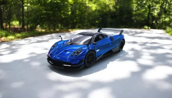 Kinsmart_Blue_Huayra_Bc_Metal_1:38_Diecast_Model_Car_For