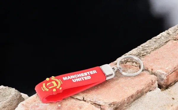 Multicolor_Team_Football_Club_Keychain_For_Car_&_Bike_Gifting_With_Fan_Item_Men_Sport_Keyring_&_Keychain_Key_Chain_Sports()
