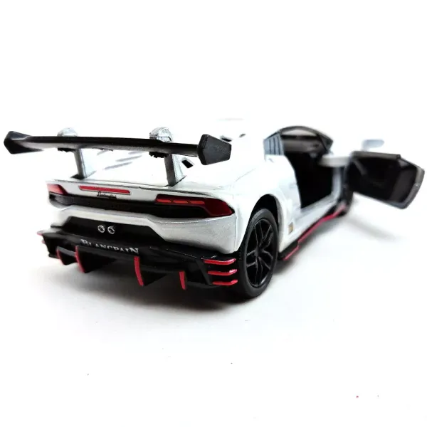 Kinsmart_White_Lamborghini_Huracan_Lp620_Metal_1:36_Diecast_Model_Car_For