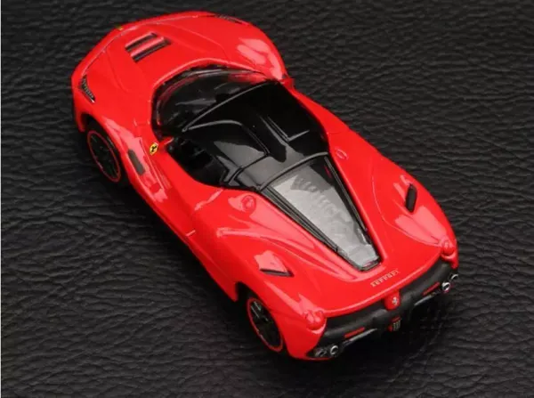 Bburago_1:64_Scale_Ferrari_LaFerrari_Diecast_Metal_Model_Car_-_Premium_Race_Collection_Toy