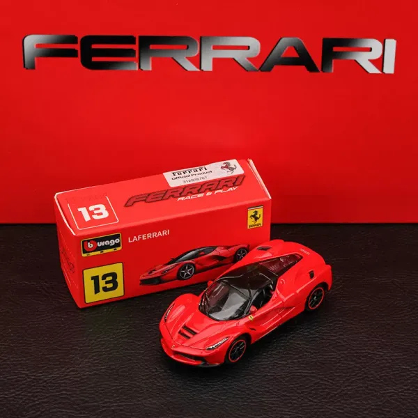 Bburago_1:64_Scale_Ferrari_LaFerrari_Diecast_Metal_Model_Car_-_Premium_Race_Collection_Toy