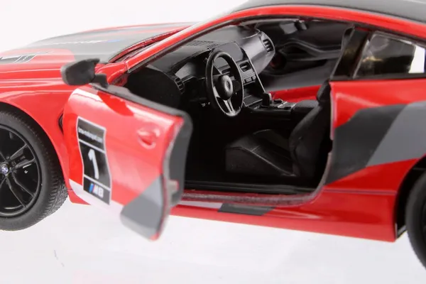 Kinsmart_Red_Bmw_M8_Competition_Coupe_Metal_1:38_Diecast_Model_Car_For