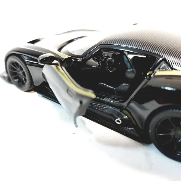 Kinsmart_Black_Aston_Martin_Vulcan_Metal_1:38_Diecast_Model_Car_For