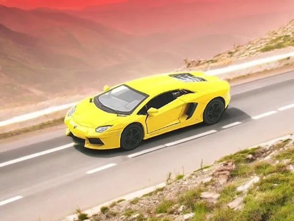 Kinsmart_Yellow_Lamborghini_Aventador_Lp_700_Metal_1:38_Diecast_Model_Car_For