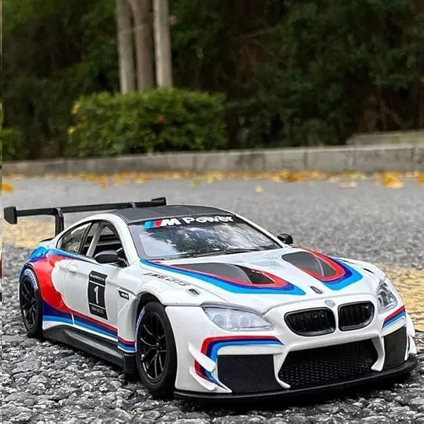 White_Bmw_M8_Competition_Coupe_Metal_1:38_Diecast_Model_Car_For