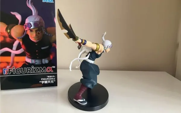 Demon_Slayer_Tengen_Uzui_Action_Figure_-_The_Sound_Hashira_18cm_Collectible_Figurine_for_Weebs