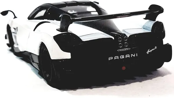 Kinsmart_White_Huayra_Bc_Metal_1:38_Diecast_Model_Car_For