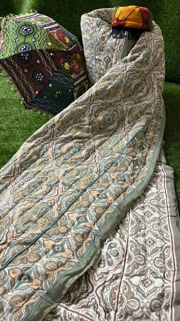 Multicolor_Traditional_Famous_Jaipuri_Beautiful_Floral_Print_Jaipuri_Rajai/Razai/Quilt_Single/Single_Bed_Quilt/Comforter/Ac_Quilt/Ac_Comforter,_Cotton,_Lightweight_(_90*108_Inch)