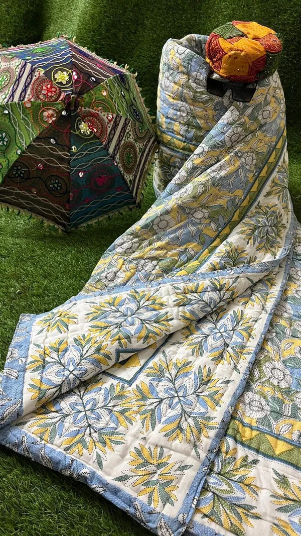 Multicolor_Traditional_Famous_Jaipuri_Beautiful_Floral_Print_Jaipuri_Rajai/Razai/Quilt_Single/Single_Bed_Quilt/Comforter/Ac_Quilt/Ac_Comforter,_Cotton,_Lightweight_(_90*108_Inch)