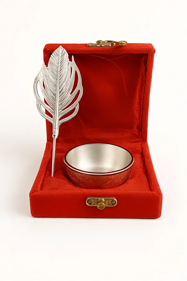 Vasu_Creation_German_Silver_Kumkum_Pooja,_Thali,_Mandir,_Home,_Temple,_Gifting