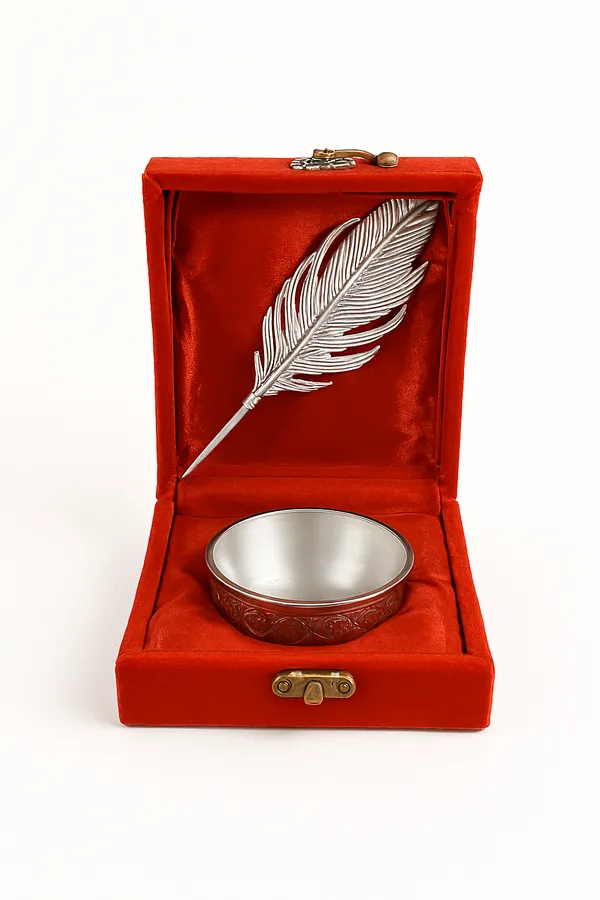 Vasu_Creation_German_Silver_Kumkum_Pooja,_Thali,_Mandir,_Home,_Temple,_Gifting