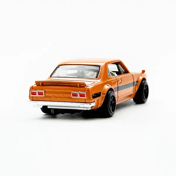 HotWheels_1:64_Scale_SILVER_SERIES_NATIONAL_ICONS_1971_NISSAN_SKYLINE_HT_2000_GT-R_4/5