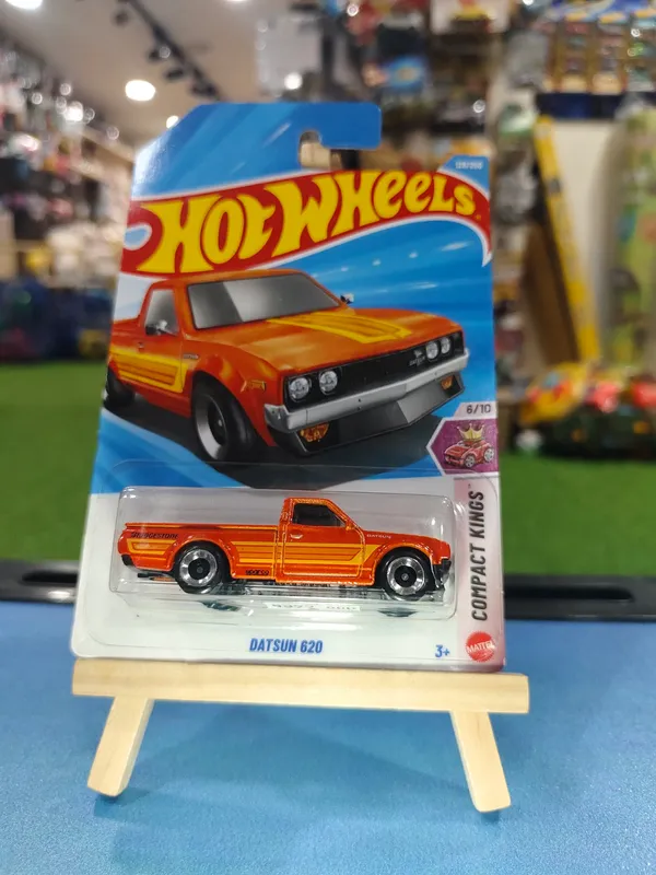 Hot_Wheels_1:64_Scale_DATSUN_620_COMPACT_KING_6/10_ORANGE_128/250