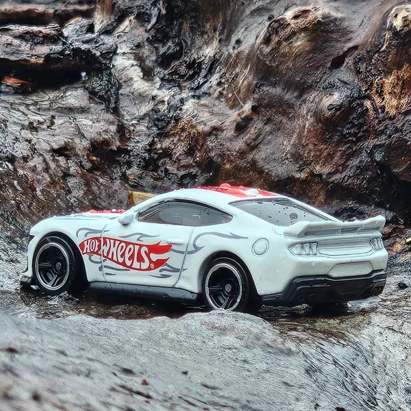 Hot_Wheels_1:64_Scale_FORD_MUSTANG_DARK_HORSE_Then_And_Now_7/10_White_219/250