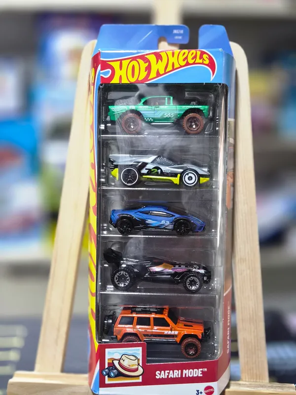 Hot_Wheels_1:64_Scale_SAFARI_MODE_JKG18_Pack_of_5_(Big-Air_Bel-Air_/_Rally_Speciale_/_Lamborghini_Huracán_Sterrato_/_Blade_Raider_/_'95_Jeep_Cherokee)