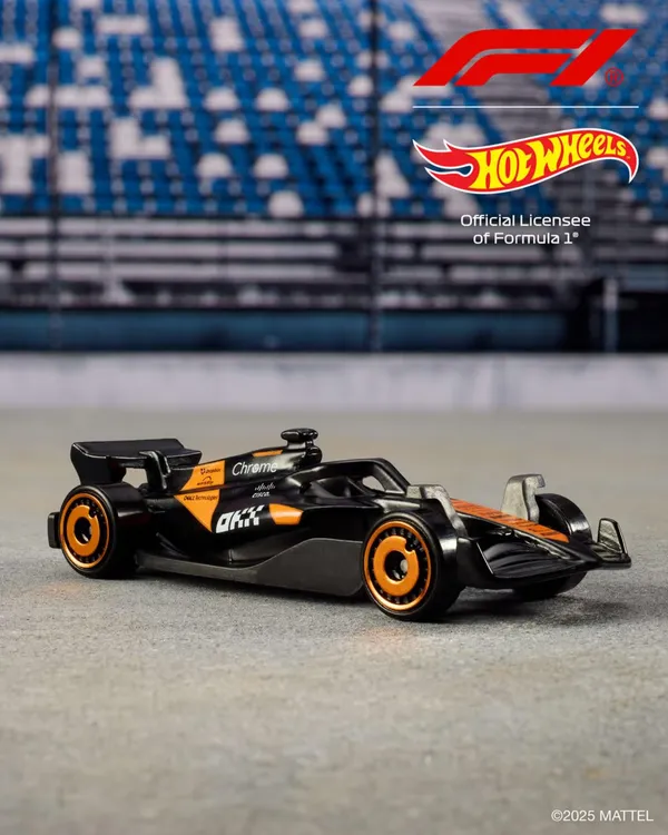 Hot_Wheels_1:64_Scale_FORMULA_1_Pack_of_5_(MCLAREN,_BWT_ALPINE_,_VISA_REDBULL,_KICK_SAUBER,_MONEYGRAM_HAAS)