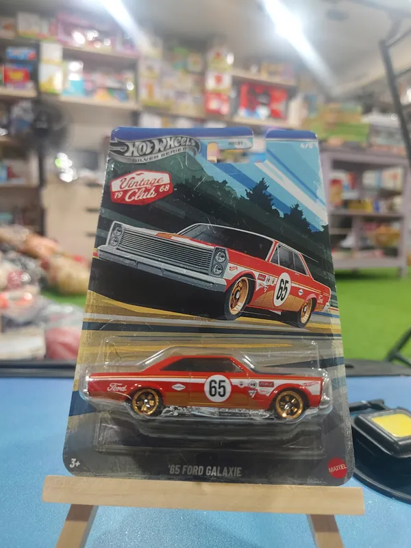 Hot_Wheels_1:64_Scale_SILVER_SERIES_VINTAGE_CLUB_1968_68_FORD_GALAXIA_4/5_JKY29_MIX_2