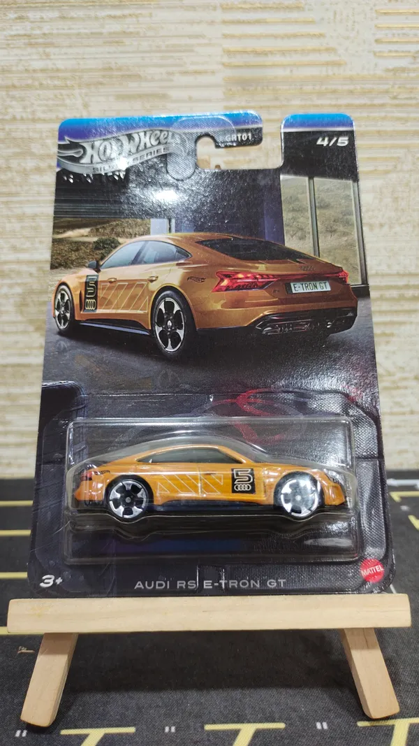 HotWheels_1:64_SILVER_SERIES_AUDI_SERIES_AUDI_RS_E-TRON_GT_JKY18_ORANGE_4/5