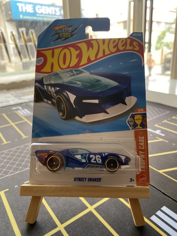Hot_Wheels_1:64_Scale_STREET_SHAKER_TROPHY_CASE_1/5_BLUE_202/250