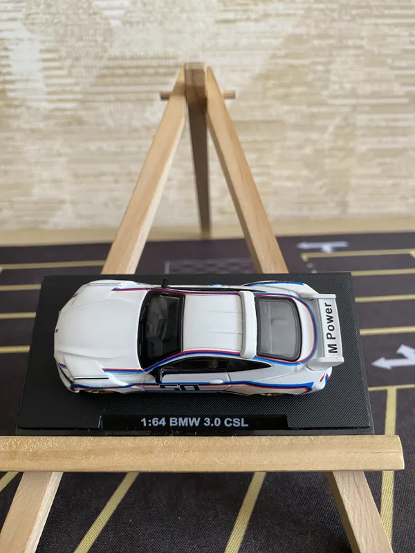 CCA_1_:_64_SCALE_BMW_3.0_CSL_ACRYLIC_DISPLAY_BOX_WHITE