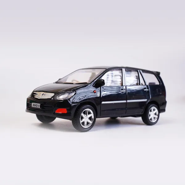 CENTY_Innova_Car