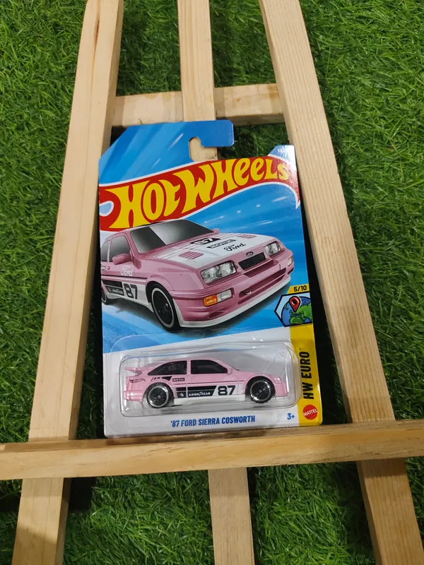 Hot_Wheels_1:64_Scale_87_FORD_SIERRA_COSWORTH_HW_EURO_5/10_PINK_116/250