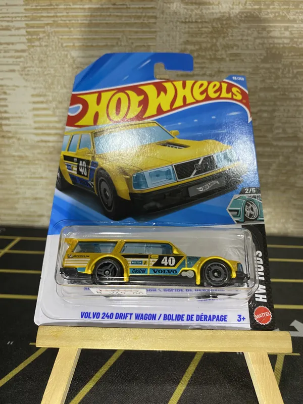 Hot_Wheels_1:64_Scale_VOLVO_240_DRIFT_WAGON_HW_MODS_2/5_YELLOW_69/250