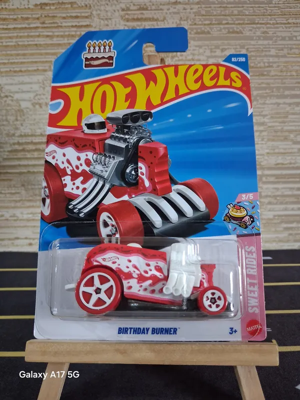 Hot_Wheels_1:64_Scale_BIRTHDAY_BURNER_SWEET_RIDES_3/5_PINK_82/250