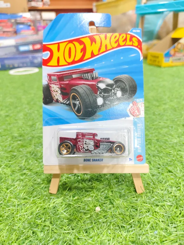 TOYRUSH Hot Wheels 1:64 Scale BONE SHAKER HW FAN DRIVEN 5/5 RED
