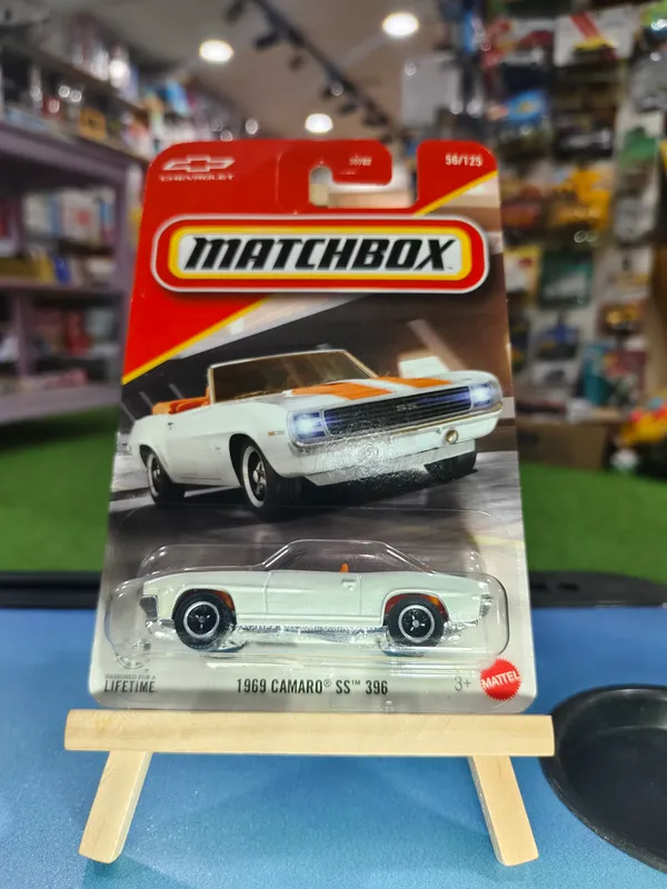 Matchbox_1969_CAMARO_55_396_-_56/125_Official_Licensed_Product_Die-Cast_Car