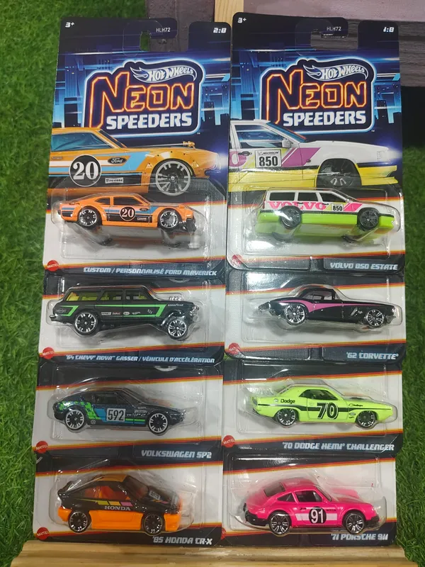HotWheels_1:64_SILVER_SERIES_NEON_SPEEDERS_2026_HLH72_SET_OF_8_CAR_WITH_CHASE_CAR
