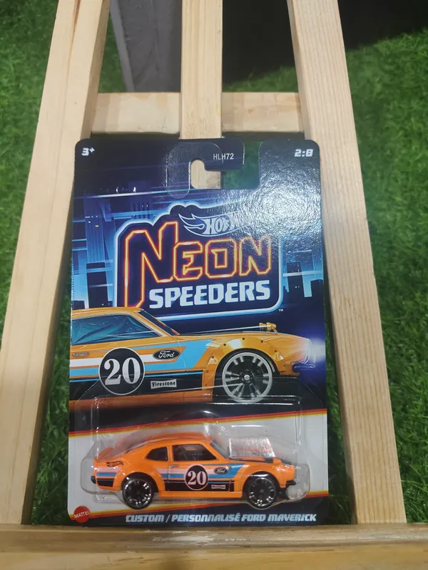 HotWheels_1:64_SILVER_SERIES_NEON_SPEEDERS_CUSTOM_FORD_MAVERICK_ORANGE_2/8_JKX94